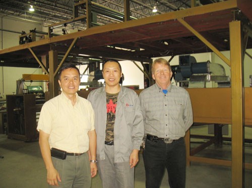 海綿發(fā)泡機(jī)、泡棉貼合機(jī)美國(guó)安裝現(xiàn)場(chǎng)